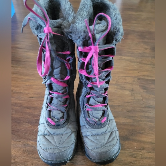Columbia Winter Boots - Picture 3 of 10